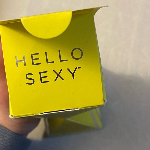 Glamglow Instamud 60 second pore refining treatment face mask - Picture 6 of 12